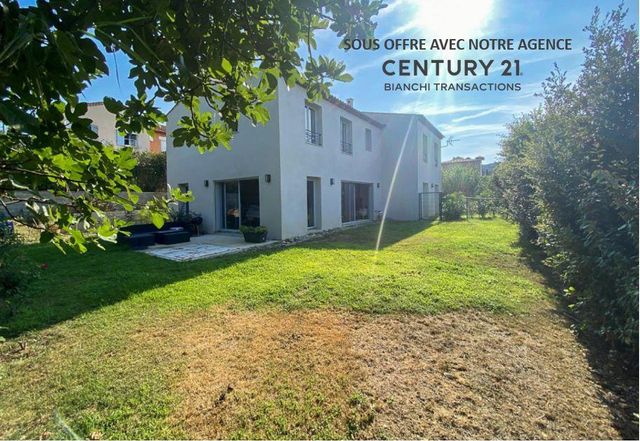 maison à vendre - 6 pièces - 220.0 m2 - LA CROIX VALMER - 83 - PROVENCE-ALPES-COTE-D-AZUR - Century 21 Bianchi Transactions