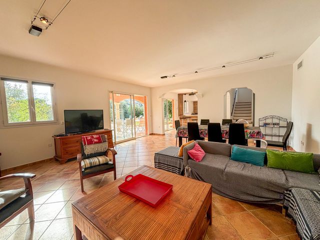 maison à vendre - 6 pièces - 151.0 m2 - CAVALAIRE SUR MER - 83 - PROVENCE-ALPES-COTE-D-AZUR - Century 21 Bianchi Transactions