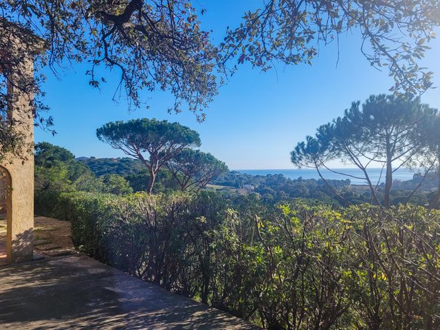 maison à vendre - 6 pièces - 225.0 m2 - LA CROIX VALMER - 83 - PROVENCE-ALPES-COTE-D-AZUR - Century 21 Bianchi Transactions