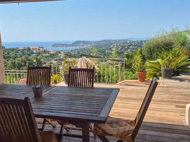 maison à vendre - 5 pièces - 152.0 m2 - CAVALAIRE SUR MER - 83 - PROVENCE-ALPES-COTE-D-AZUR - Century 21 Bianchi Transactions
