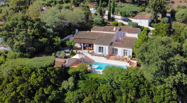 maison à vendre - 5 pièces - 152.0 m2 - CAVALAIRE SUR MER - 83 - PROVENCE-ALPES-COTE-D-AZUR - Century 21 Bianchi Transactions