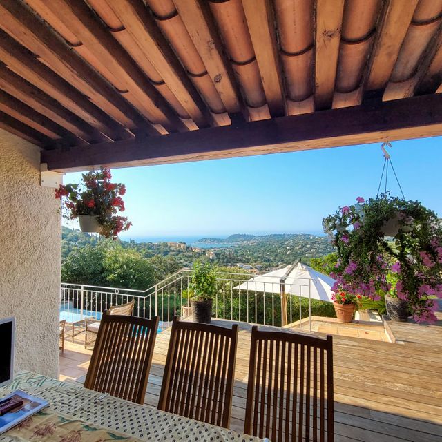 maison à vendre - 5 pièces - 152.0 m2 - CAVALAIRE SUR MER - 83 - PROVENCE-ALPES-COTE-D-AZUR - Century 21 Bianchi Transactions