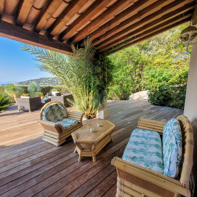 maison à vendre - 5 pièces - 152.0 m2 - CAVALAIRE SUR MER - 83 - PROVENCE-ALPES-COTE-D-AZUR - Century 21 Bianchi Transactions