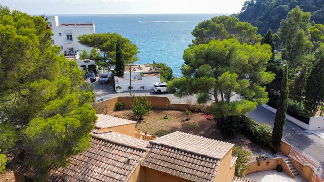 maison à vendre - 5 pièces - 184.0 m2 - CAVALAIRE SUR MER - 83 - PROVENCE-ALPES-COTE-D-AZUR - Century 21 Bianchi Transactions