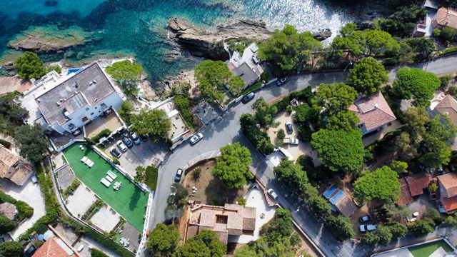 maison à vendre - 5 pièces - 184.0 m2 - CAVALAIRE SUR MER - 83 - PROVENCE-ALPES-COTE-D-AZUR - Century 21 Bianchi Transactions