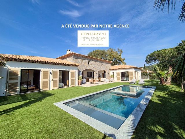 maison à vendre - 7 pièces - 220.0 m2 - LA CROIX VALMER - 83 - PROVENCE-ALPES-COTE-D-AZUR - Century 21 Bianchi Transactions