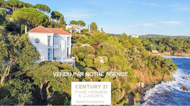 maison à vendre - 6 pièces - 170.0 m2 - LA CROIX VALMER - 83 - PROVENCE-ALPES-COTE-D-AZUR - Century 21 Bianchi Transactions