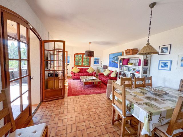 maison à vendre - 7 pièces - 165.0 m2 - CAVALAIRE SUR MER - 83 - PROVENCE-ALPES-COTE-D-AZUR - Century 21 Bianchi Transactions