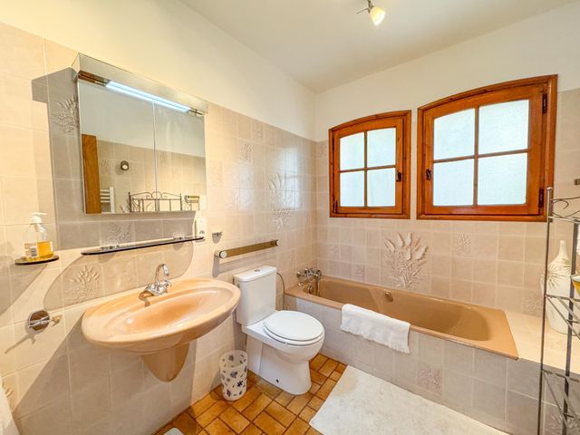 maison à vendre - 7 pièces - 165.0 m2 - CAVALAIRE SUR MER - 83 - PROVENCE-ALPES-COTE-D-AZUR - Century 21 Bianchi Transactions