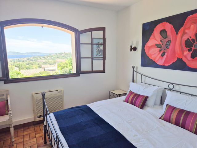 maison à vendre - 7 pièces - 165.0 m2 - CAVALAIRE SUR MER - 83 - PROVENCE-ALPES-COTE-D-AZUR - Century 21 Bianchi Transactions