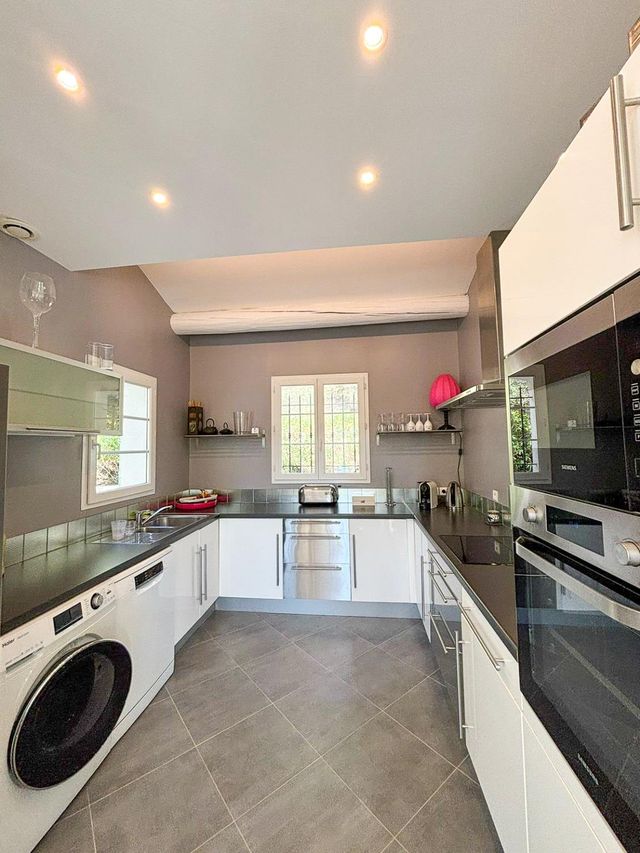 Afficher la photo en grand maison à vendre - 6 pièces - 170.0 m2 - GASSIN - 83 - PROVENCE-ALPES-COTE-D-AZUR - Century 21 Bianchi Transactions