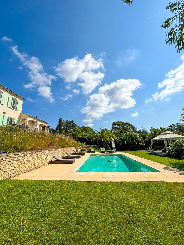 Afficher la photo en grand maison à vendre - 6 pièces - 170.0 m2 - GASSIN - 83 - PROVENCE-ALPES-COTE-D-AZUR - Century 21 Bianchi Transactions
