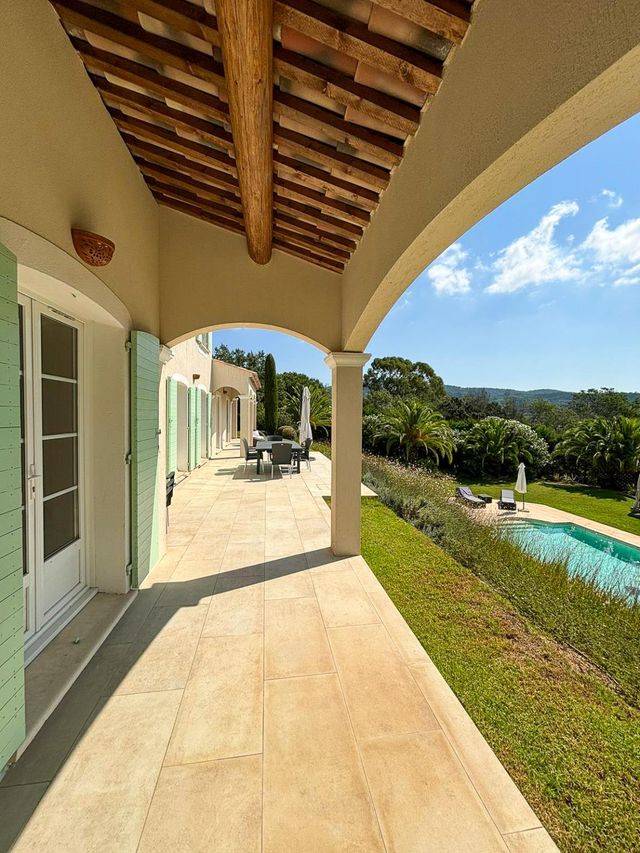Afficher la photo en grand maison à vendre - 6 pièces - 170.0 m2 - GASSIN - 83 - PROVENCE-ALPES-COTE-D-AZUR - Century 21 Bianchi Transactions