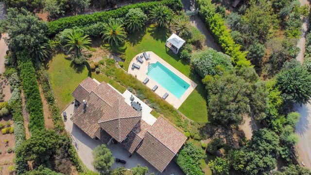 Afficher la photo en grand maison à vendre - 6 pièces - 170.0 m2 - GASSIN - 83 - PROVENCE-ALPES-COTE-D-AZUR - Century 21 Bianchi Transactions