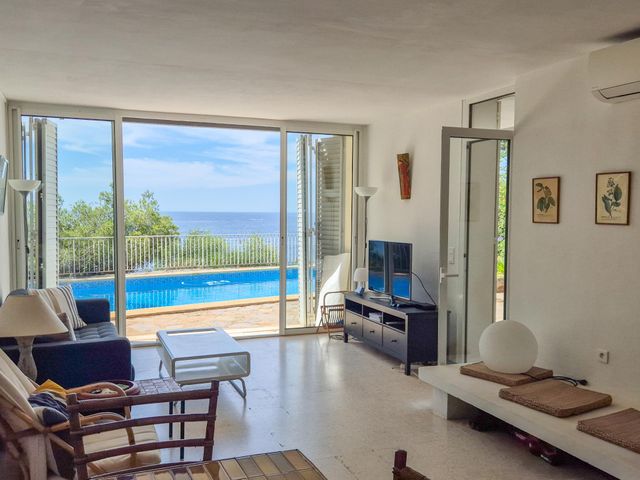 maison à vendre - 8 pièces - 187.0 m2 - LA CROIX VALMER - 83 - PROVENCE-ALPES-COTE-D-AZUR - Century 21 Bianchi Transactions