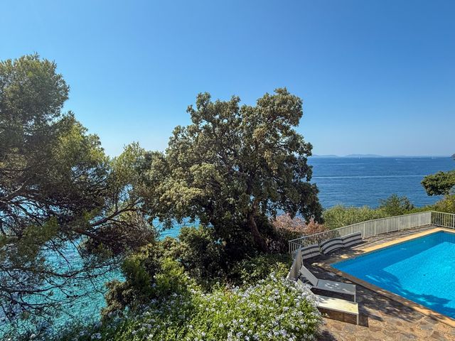 maison à vendre - 8 pièces - 187.0 m2 - LA CROIX VALMER - 83 - PROVENCE-ALPES-COTE-D-AZUR - Century 21 Bianchi Transactions