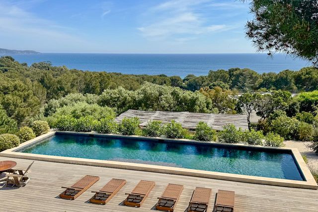 maison à vendre - 7 pièces - 370.0 m2 - CAVALAIRE SUR MER - 83 - PROVENCE-ALPES-COTE-D-AZUR - Century 21 Bianchi Transactions