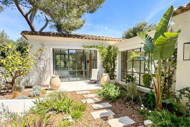 maison à vendre - 7 pièces - 370.0 m2 - CAVALAIRE SUR MER - 83 - PROVENCE-ALPES-COTE-D-AZUR - Century 21 Bianchi Transactions