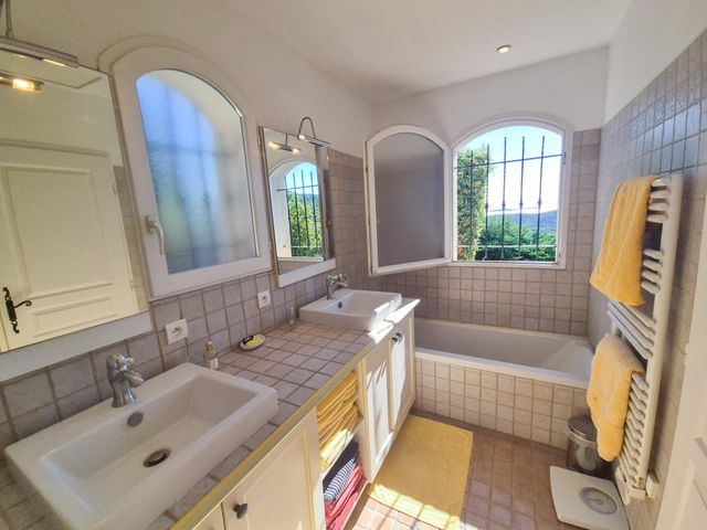 maison à vendre - 6 pièces - 155.0 m2 - LA CROIX VALMER - 83 - PROVENCE-ALPES-COTE-D-AZUR - Century 21 Bianchi Transactions