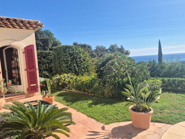 maison à vendre - 6 pièces - 155.0 m2 - LA CROIX VALMER - 83 - PROVENCE-ALPES-COTE-D-AZUR - Century 21 Bianchi Transactions