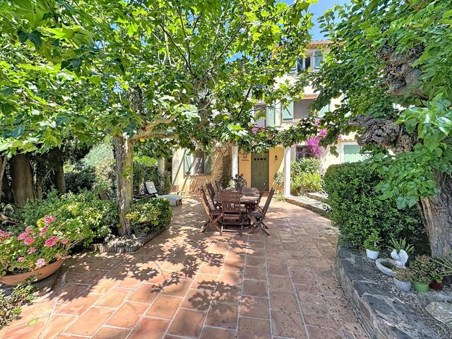 maison à vendre - 5 pièces - 205.0 m2 - CAVALAIRE SUR MER - 83 - PROVENCE-ALPES-COTE-D-AZUR - Century 21 Bianchi Transactions