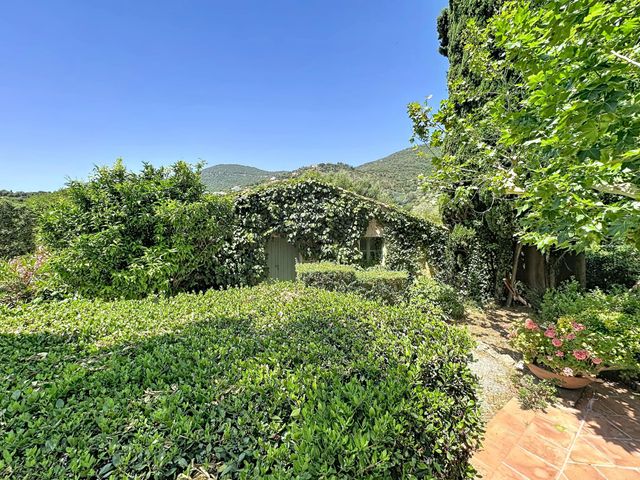 maison à vendre - 5 pièces - 205.0 m2 - CAVALAIRE SUR MER - 83 - PROVENCE-ALPES-COTE-D-AZUR - Century 21 Bianchi Transactions