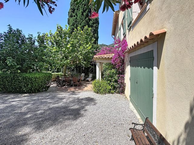 maison à vendre - 5 pièces - 205.0 m2 - CAVALAIRE SUR MER - 83 - PROVENCE-ALPES-COTE-D-AZUR - Century 21 Bianchi Transactions