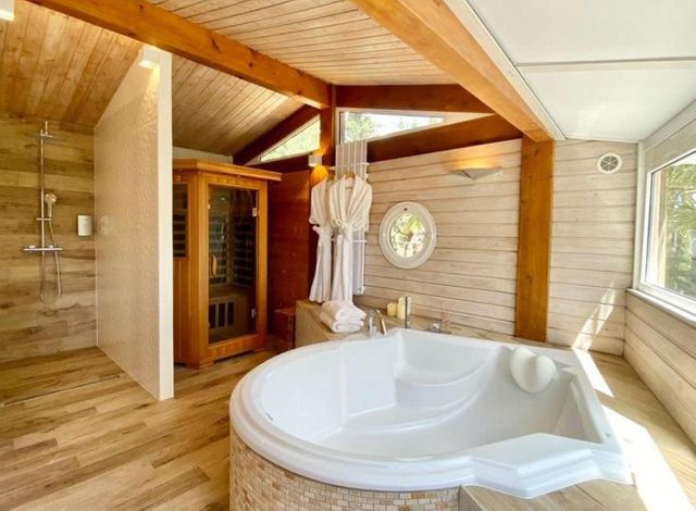 maison à vendre - 8 pièces - 263.0 m2 - CAVALAIRE SUR MER - 83 - PROVENCE-ALPES-COTE-D-AZUR - Century 21 Bianchi Transactions