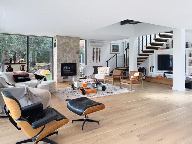 Afficher la photo en grand maison à vendre - 7 pièces - 220.0 m2 - CAVALAIRE SUR MER - 83 - PROVENCE-ALPES-COTE-D-AZUR - Century 21 Bianchi Transactions