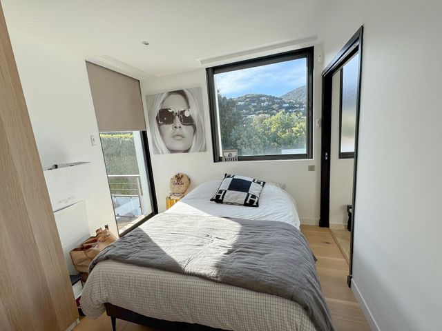 Afficher la photo en grand maison à vendre - 7 pièces - 220.0 m2 - CAVALAIRE SUR MER - 83 - PROVENCE-ALPES-COTE-D-AZUR - Century 21 Bianchi Transactions