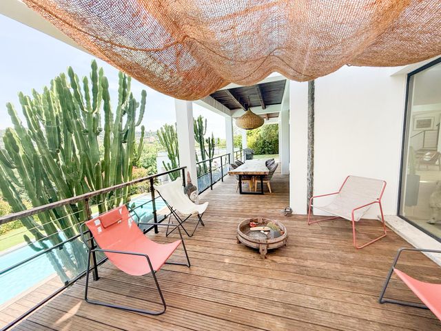 Afficher la photo en grand maison à vendre - 7 pièces - 220.0 m2 - CAVALAIRE SUR MER - 83 - PROVENCE-ALPES-COTE-D-AZUR - Century 21 Bianchi Transactions