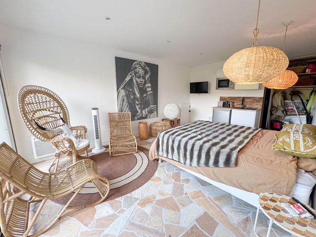 Afficher la photo en grand maison à vendre - 7 pièces - 220.0 m2 - CAVALAIRE SUR MER - 83 - PROVENCE-ALPES-COTE-D-AZUR - Century 21 Bianchi Transactions