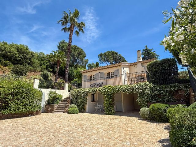 maison à vendre - 6 pièces - 170.0 m2 - CAVALAIRE SUR MER - 83 - PROVENCE-ALPES-COTE-D-AZUR - Century 21 Bianchi Transactions