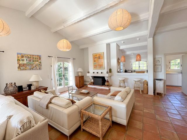 maison à vendre - 6 pièces - 170.0 m2 - CAVALAIRE SUR MER - 83 - PROVENCE-ALPES-COTE-D-AZUR - Century 21 Bianchi Transactions