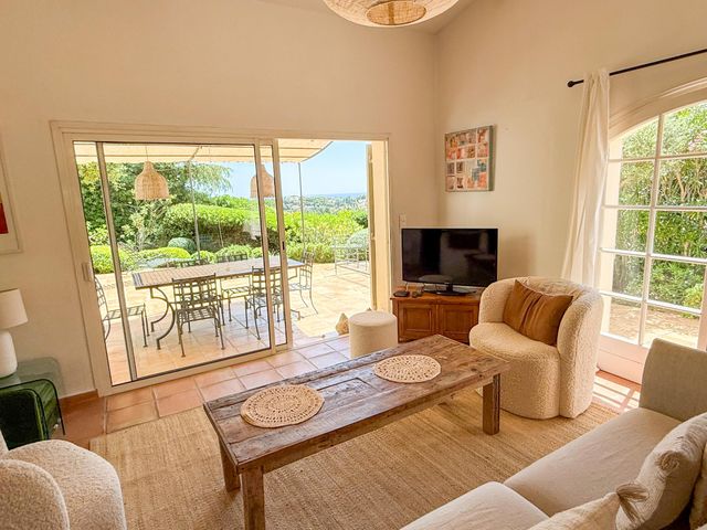 maison à vendre - 6 pièces - 170.0 m2 - CAVALAIRE SUR MER - 83 - PROVENCE-ALPES-COTE-D-AZUR - Century 21 Bianchi Transactions