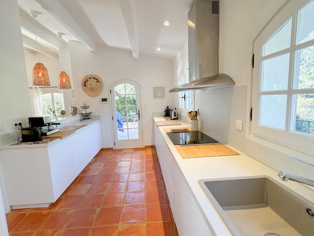 maison à vendre - 6 pièces - 170.0 m2 - CAVALAIRE SUR MER - 83 - PROVENCE-ALPES-COTE-D-AZUR - Century 21 Bianchi Transactions