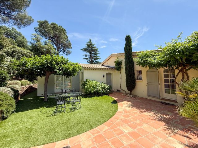 maison à vendre - 6 pièces - 170.0 m2 - CAVALAIRE SUR MER - 83 - PROVENCE-ALPES-COTE-D-AZUR - Century 21 Bianchi Transactions