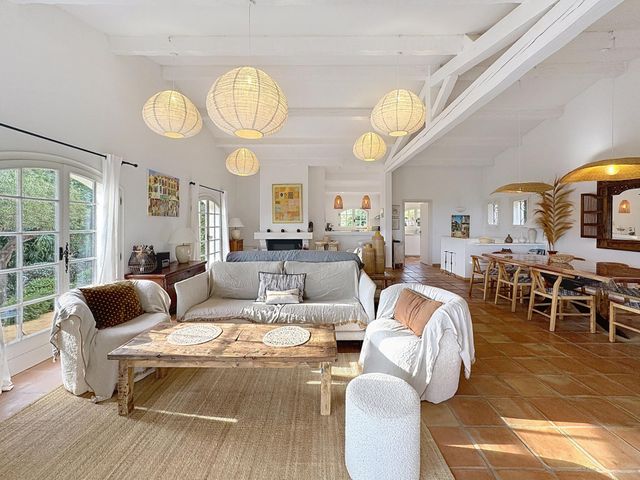 maison à vendre - 6 pièces - 170.0 m2 - CAVALAIRE SUR MER - 83 - PROVENCE-ALPES-COTE-D-AZUR - Century 21 Bianchi Transactions