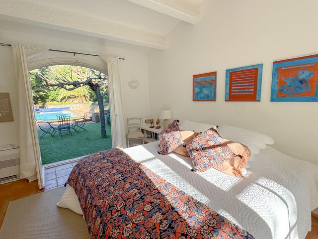 maison à vendre - 6 pièces - 170.0 m2 - CAVALAIRE SUR MER - 83 - PROVENCE-ALPES-COTE-D-AZUR - Century 21 Bianchi Transactions