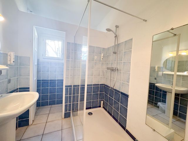 maison à vendre - 8 pièces - 367.0 m2 - CAVALAIRE SUR MER - 83 - PROVENCE-ALPES-COTE-D-AZUR - Century 21 Bianchi Transactions