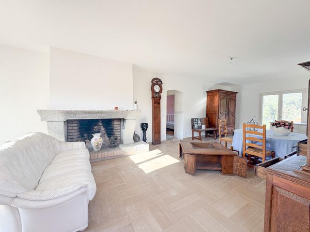 maison à vendre - 8 pièces - 367.0 m2 - CAVALAIRE SUR MER - 83 - PROVENCE-ALPES-COTE-D-AZUR - Century 21 Bianchi Transactions