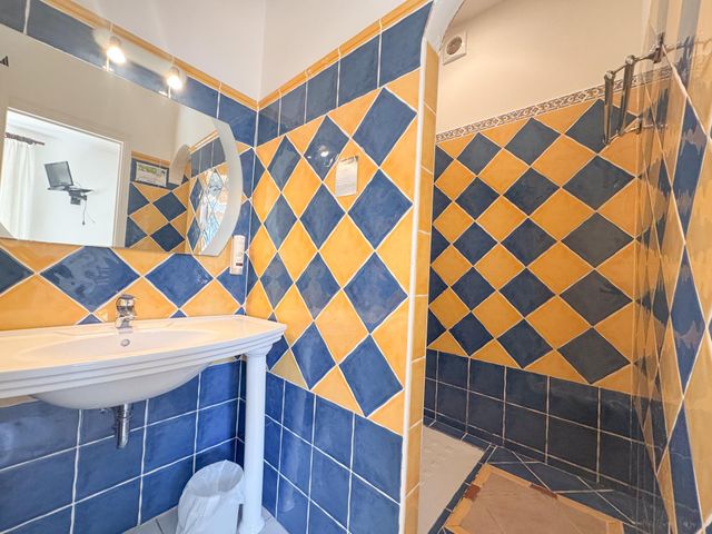 maison à vendre - 8 pièces - 367.0 m2 - CAVALAIRE SUR MER - 83 - PROVENCE-ALPES-COTE-D-AZUR - Century 21 Bianchi Transactions