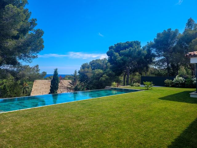 maison à vendre - 9 pièces - 350.0 m2 - LA CROIX VALMER - 83 - PROVENCE-ALPES-COTE-D-AZUR - Century 21 Bianchi Transactions