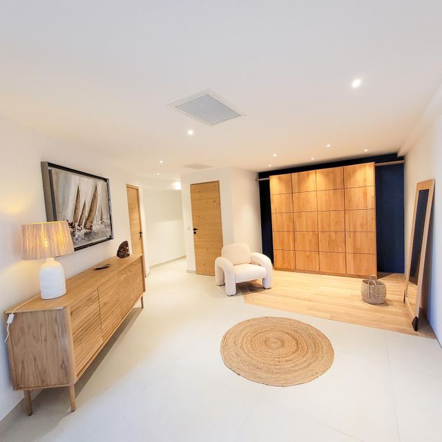 maison à vendre - 9 pièces - 350.0 m2 - LA CROIX VALMER - 83 - PROVENCE-ALPES-COTE-D-AZUR - Century 21 Bianchi Transactions
