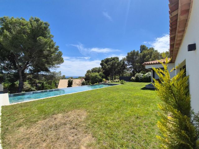 maison à vendre - 9 pièces - 350.0 m2 - LA CROIX VALMER - 83 - PROVENCE-ALPES-COTE-D-AZUR - Century 21 Bianchi Transactions