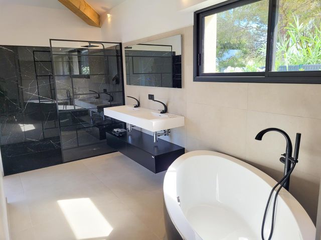 maison à vendre - 9 pièces - 350.0 m2 - LA CROIX VALMER - 83 - PROVENCE-ALPES-COTE-D-AZUR - Century 21 Bianchi Transactions