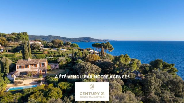 maison à vendre - 8 pièces - 140.0 m2 - LA CROIX VALMER - 83 - PROVENCE-ALPES-COTE-D-AZUR - Century 21 Bianchi Transactions