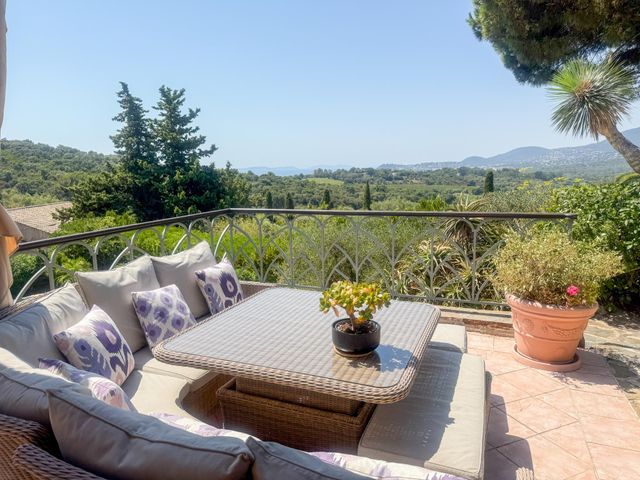 maison à vendre - 6 pièces - 183.0 m2 - LA CROIX VALMER - 83 - PROVENCE-ALPES-COTE-D-AZUR - Century 21 Bianchi Transactions