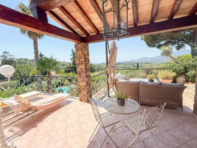 maison à vendre - 6 pièces - 183.0 m2 - LA CROIX VALMER - 83 - PROVENCE-ALPES-COTE-D-AZUR - Century 21 Bianchi Transactions