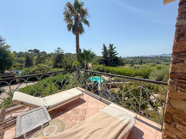 maison à vendre - 6 pièces - 183.0 m2 - LA CROIX VALMER - 83 - PROVENCE-ALPES-COTE-D-AZUR - Century 21 Bianchi Transactions